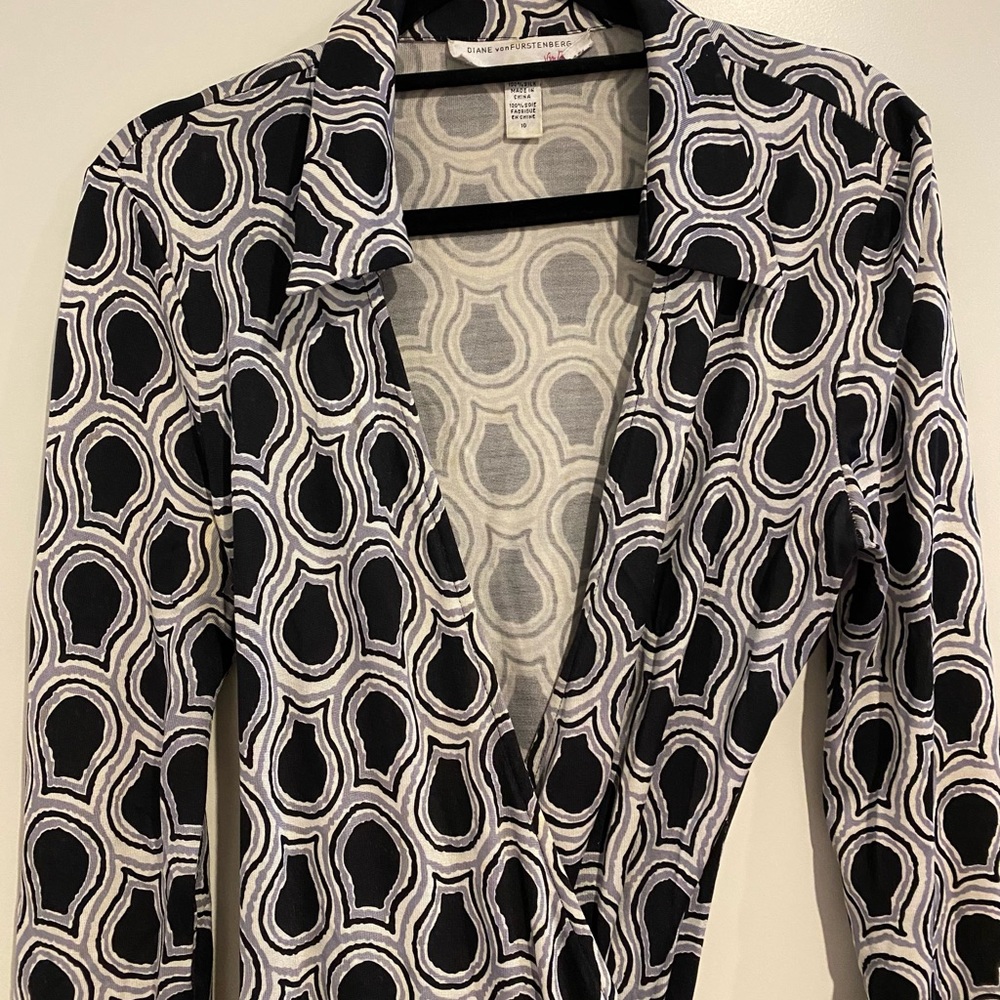 Vintage Wrap Dress - Picture 2 of 5